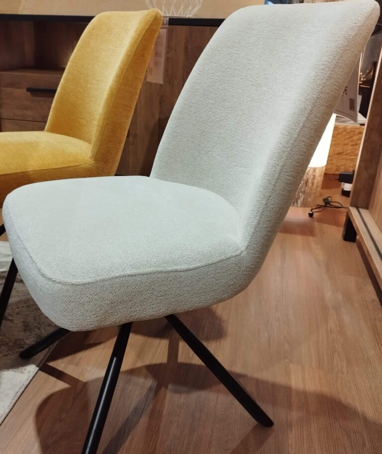 chaise Sttosca au design moderne avec assise rembourrée