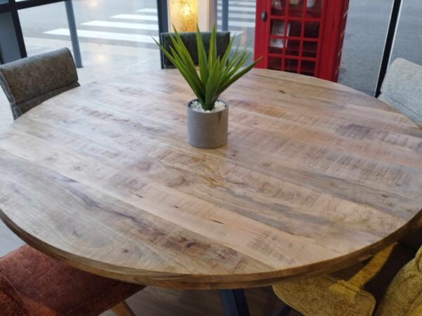 table ronde ZEN de 180 cm de diamètre avec plateau élégant et piétement central design